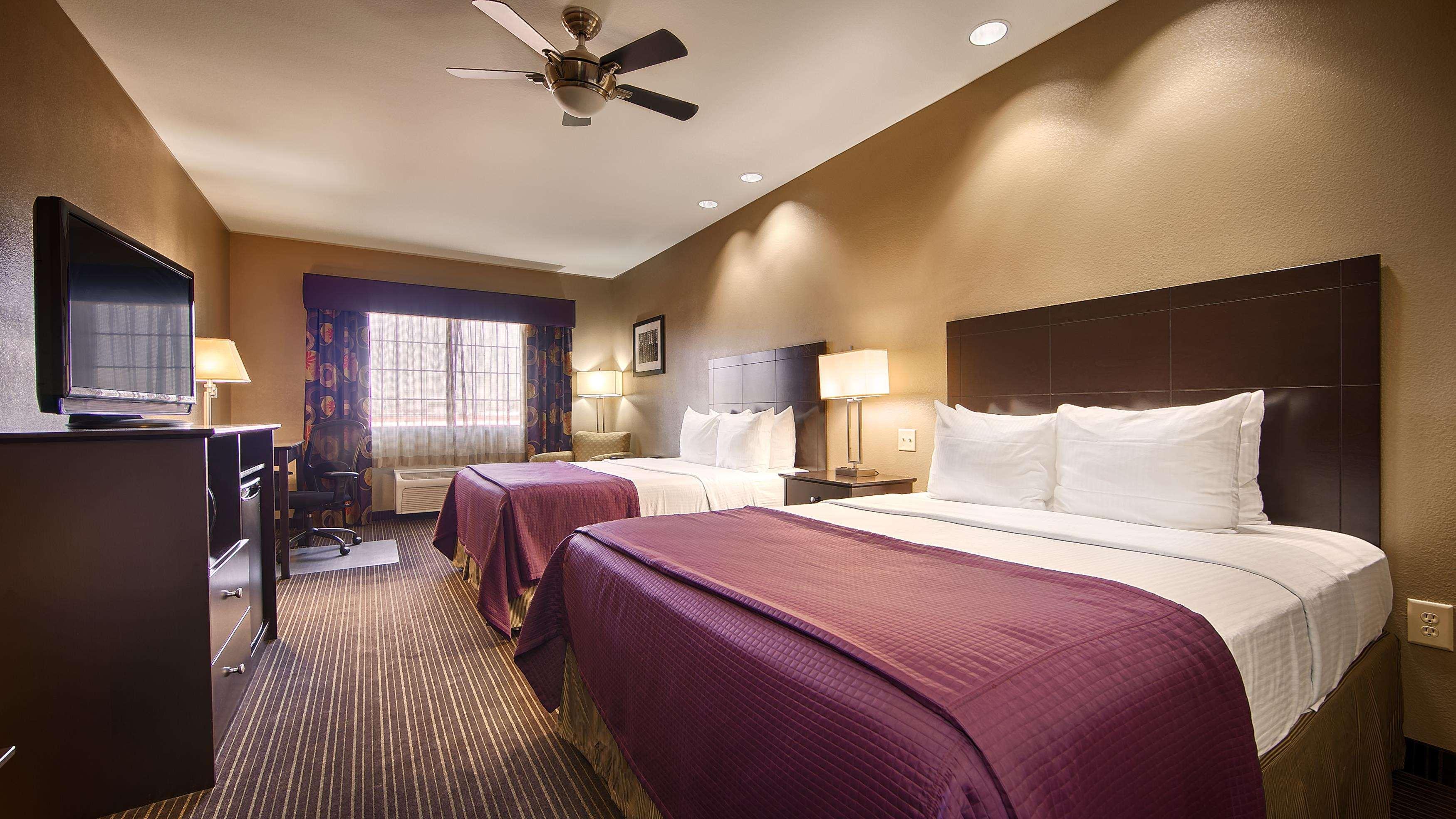 Best Western Giddings Inn & Suites Buitenkant foto