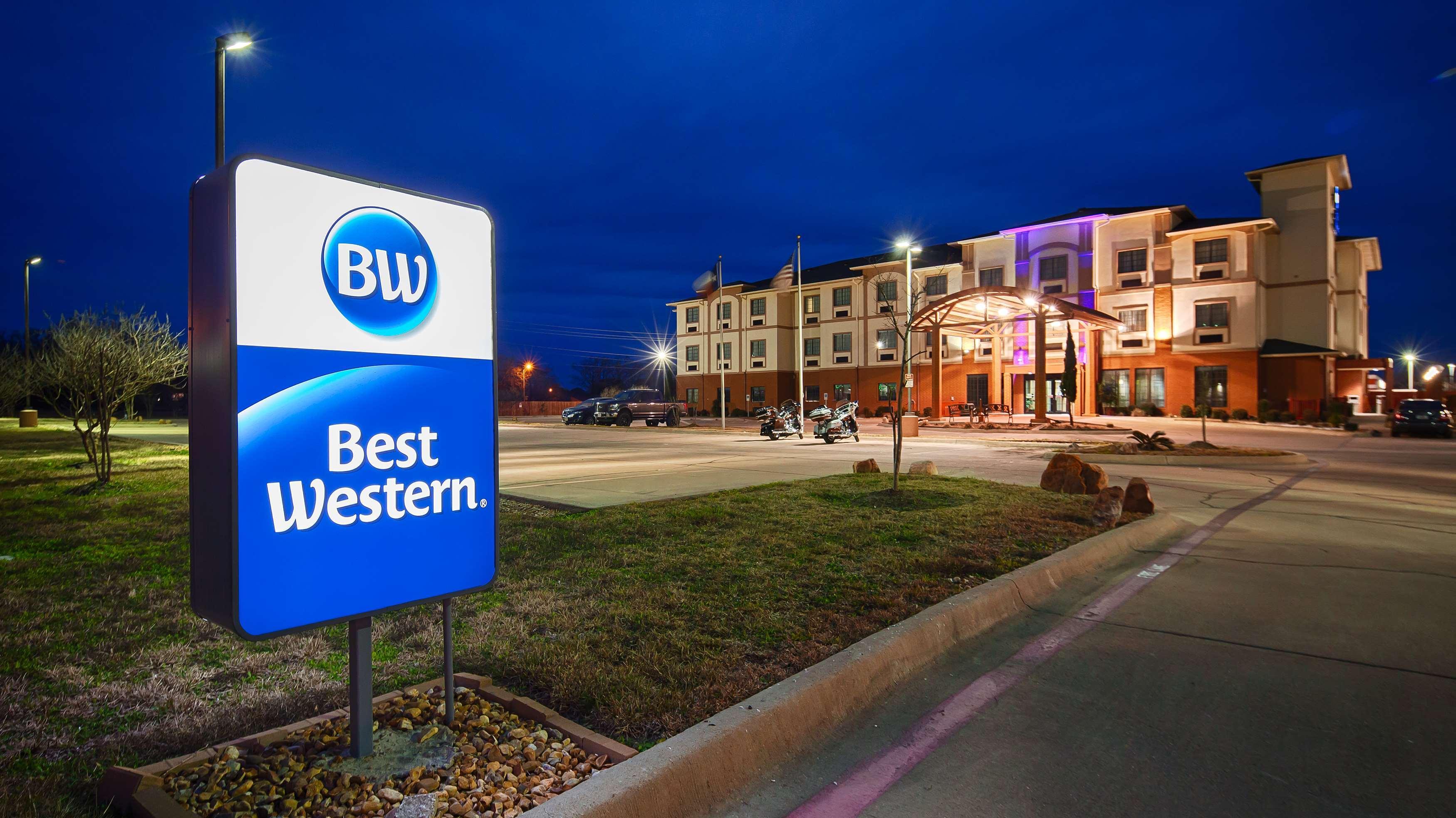 Best Western Giddings Inn & Suites Buitenkant foto