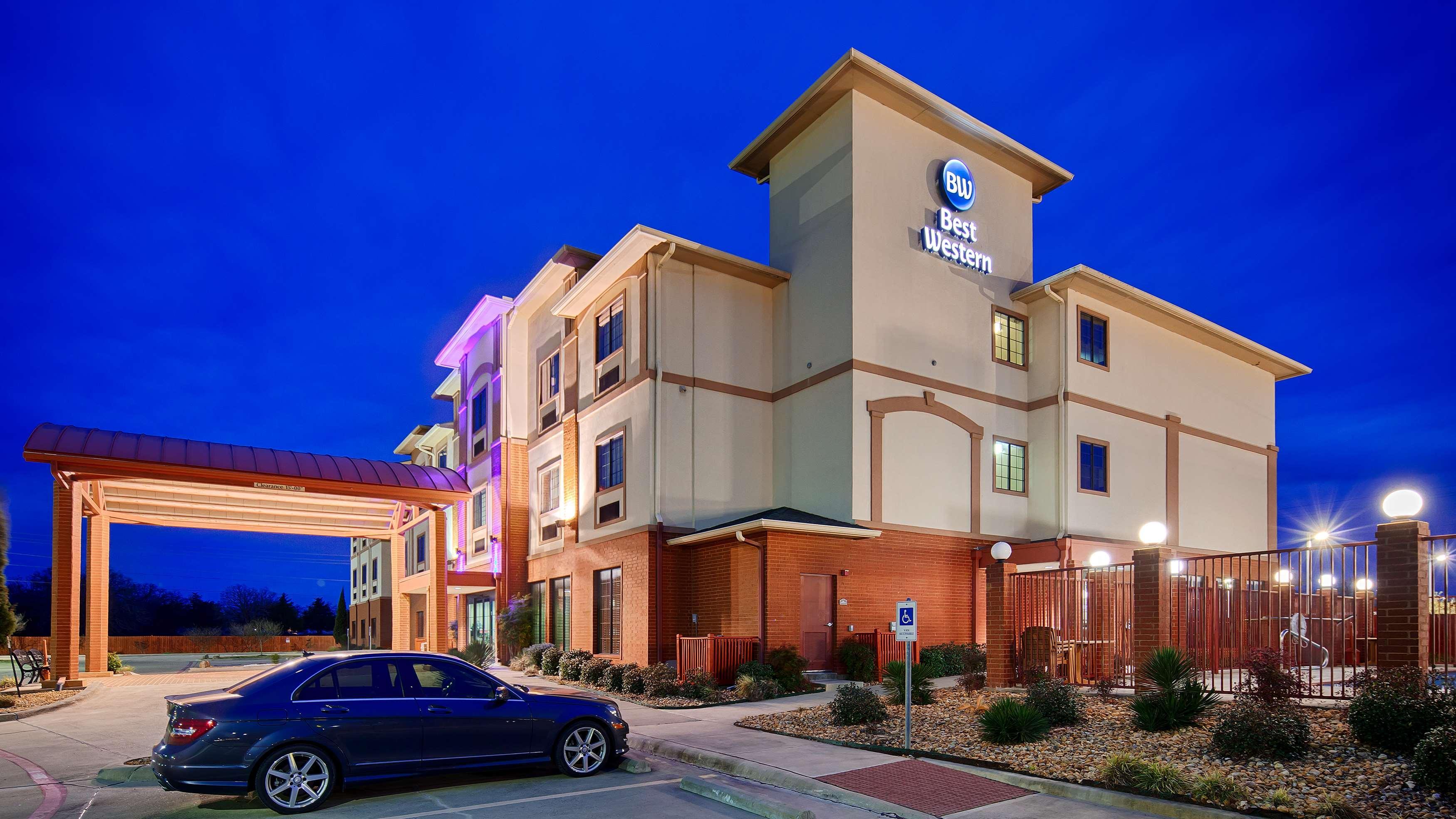 Best Western Giddings Inn & Suites Buitenkant foto