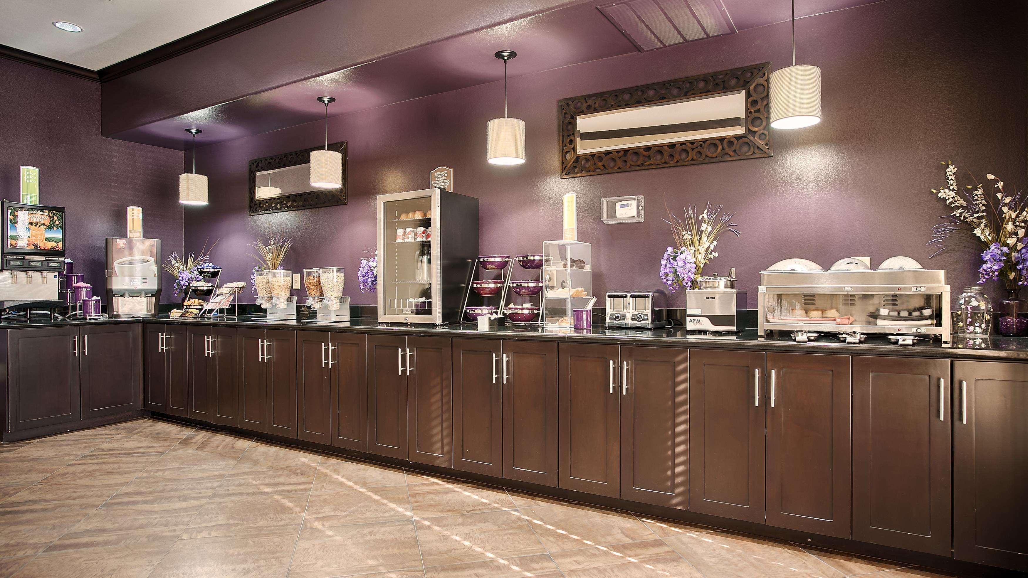 Best Western Giddings Inn & Suites Buitenkant foto