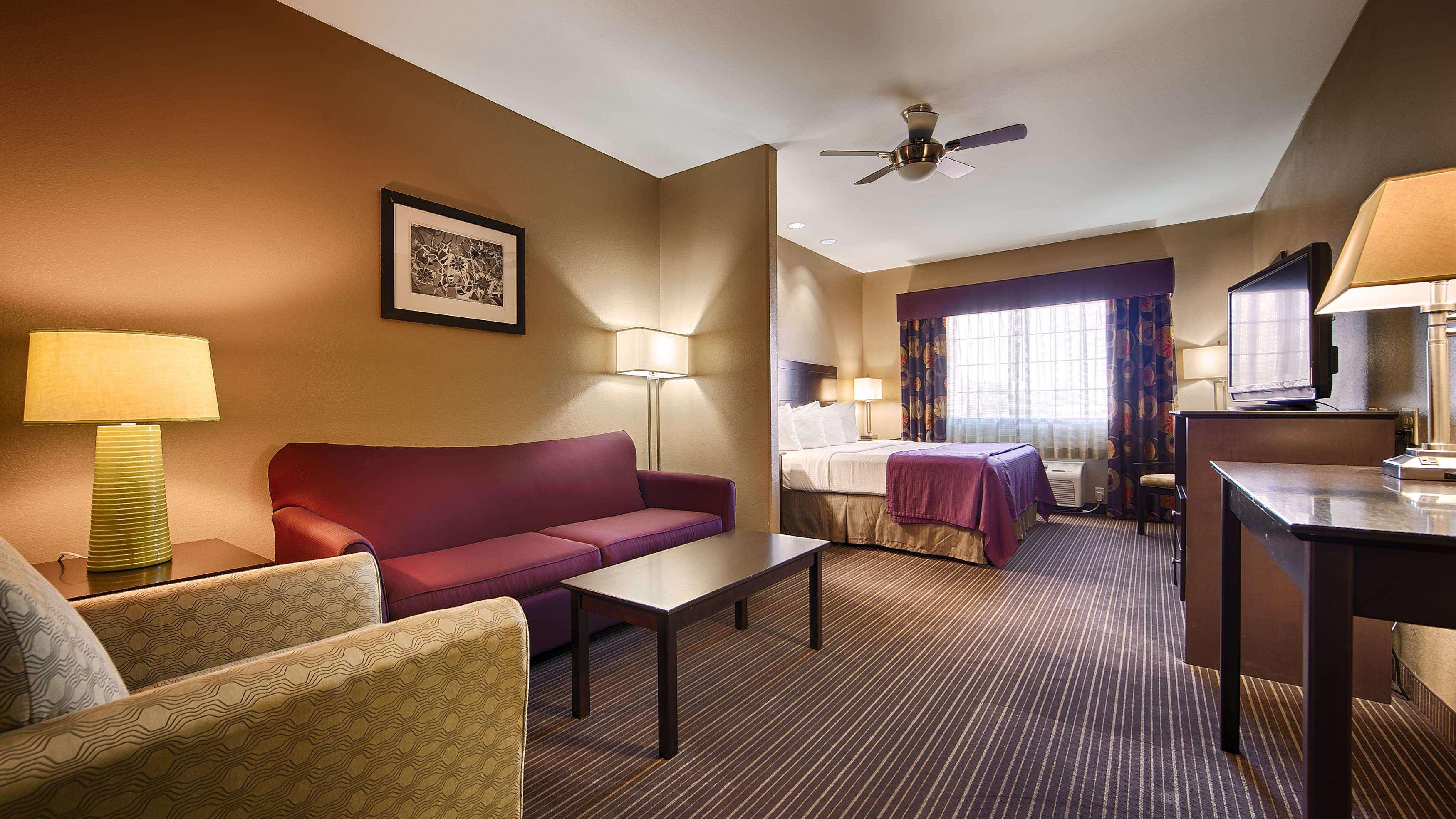 Best Western Giddings Inn & Suites Buitenkant foto