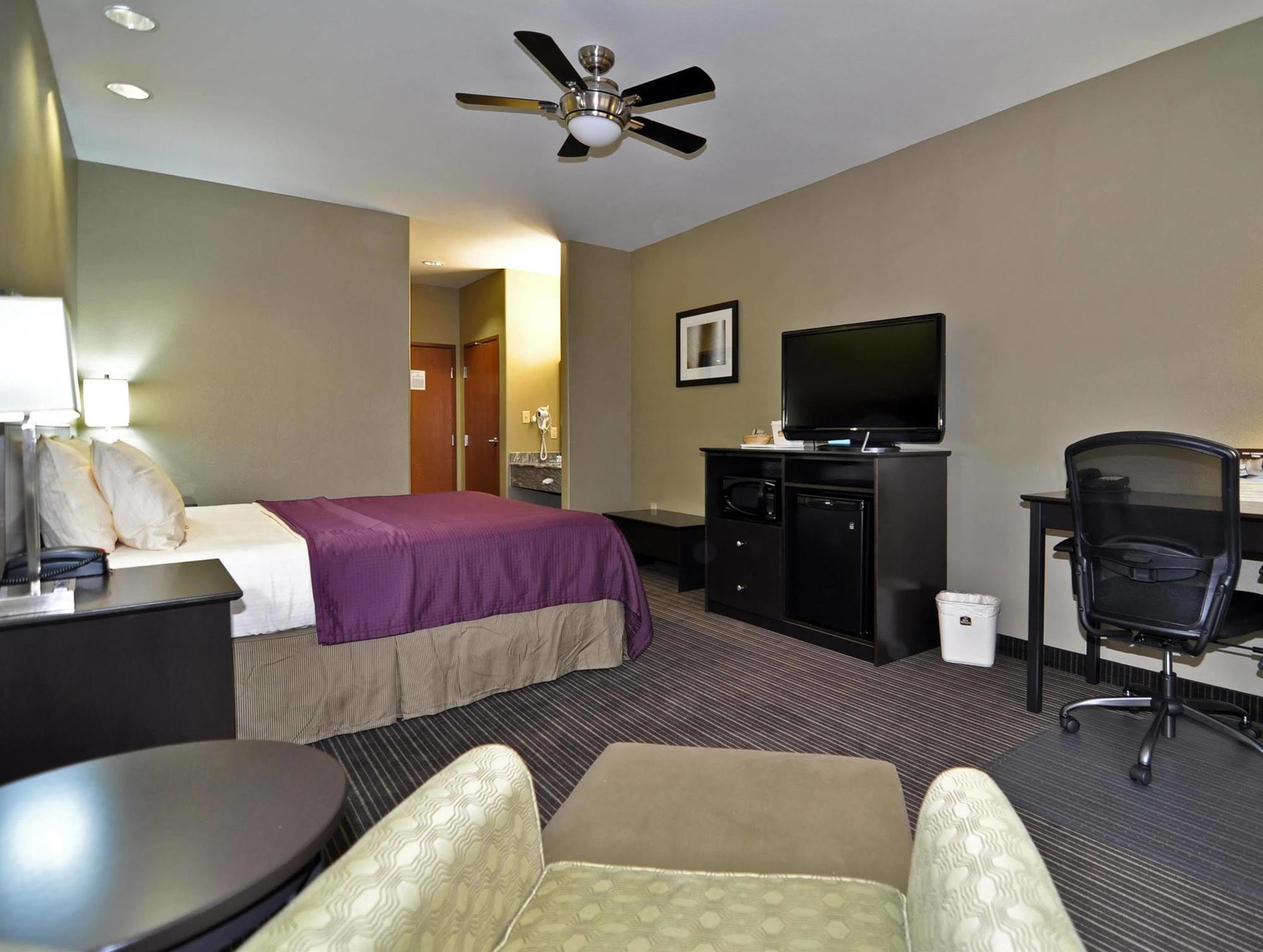 Best Western Giddings Inn & Suites Buitenkant foto